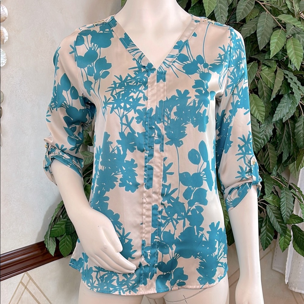 THE LIMITED FLORAL V-NECK BLOUSE